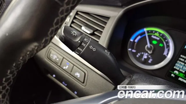 Hyundai Sonata 2018 — фото 18