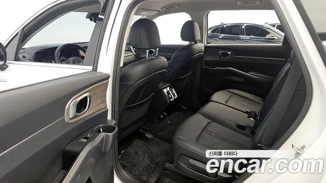 Kia Sorento 2021 — фото 11