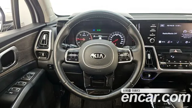 Kia Sorento 2021 — фото 13