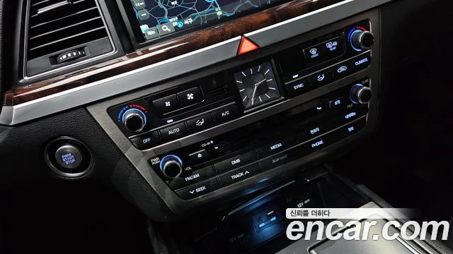 Hyundai Genesis 2014 — фото 17
