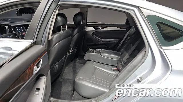 Hyundai Genesis 2014 — фото 18