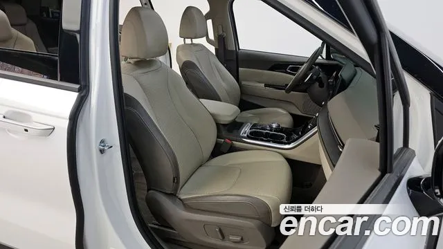 Kia Canival 2022 — фото 12