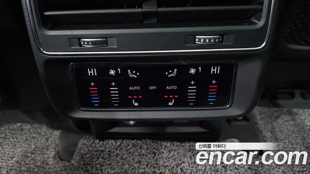 Audi Q7 2023 — фото 18