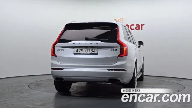 Volvo XC90 2017 — фото 4