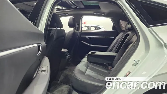 Hyundai Sonata 2020 — фото 12