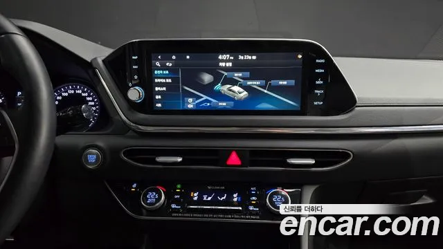 Hyundai Sonata 2020 — фото 15