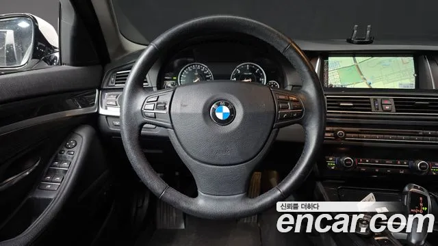 BMW 5-Series 2016 — фото 13