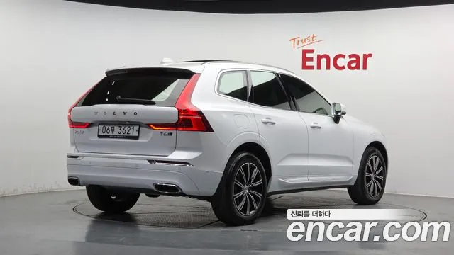 Volvo XC60 2019 — фото 2
