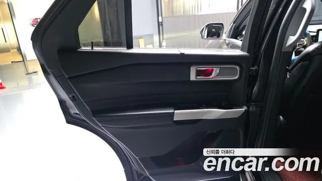 Ford Explorer 2020 — фото 15