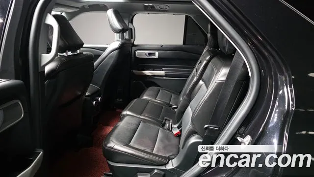 Ford Explorer 2020 — фото 16
