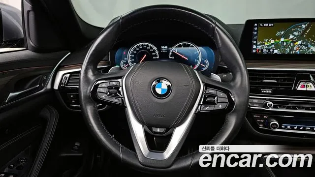 BMW 5-Series 2018 — фото 19