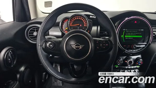 Mini Cooper 2019 — фото 13