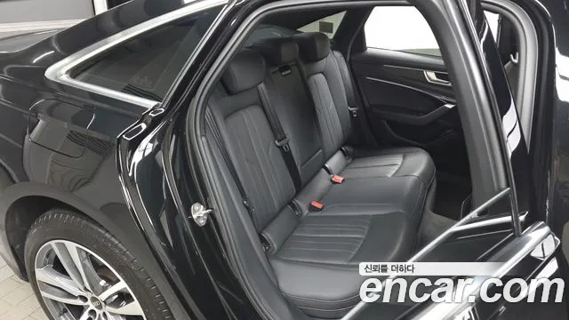 Audi A6 2022 — фото 16