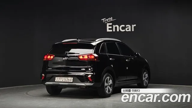 Kia Niro 2020 — фото 2