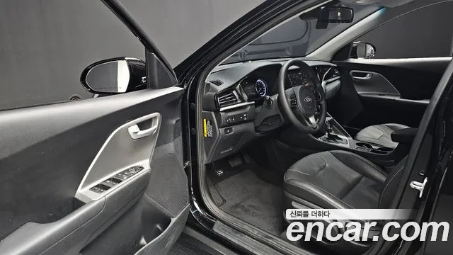 Kia Niro 2020 — фото 11