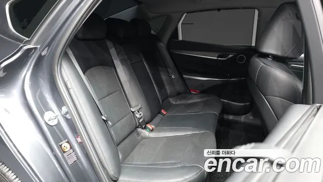 Hyundai Grandeur 2018 — фото 18