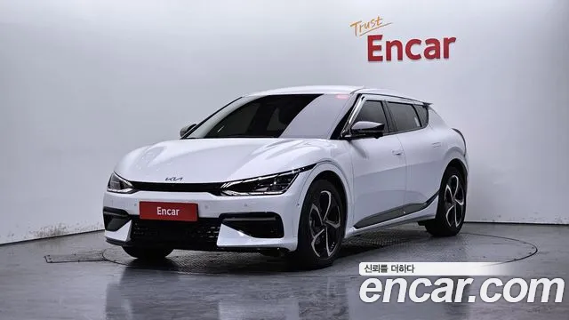 Kia EV6 2024 — фото 1