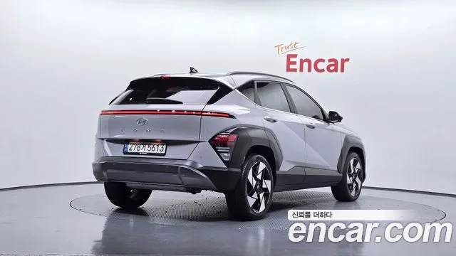 Hyundai Kona 2023 — фото 2