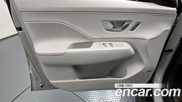Hyundai Kona 2023 — фото 14