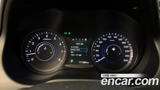 Hyundai Grandeur 2015 — фото 11