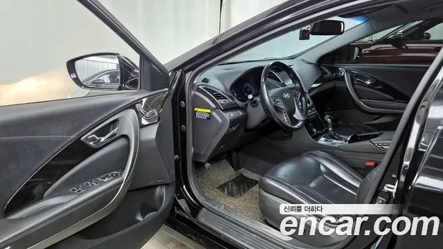 Hyundai Grandeur 2015 — фото 13