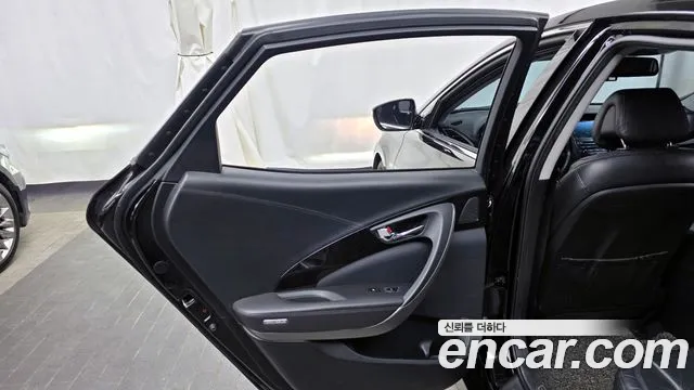 Hyundai Grandeur 2015 — фото 15