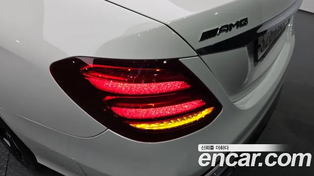 Mercedes-Benz E-Class 2018 — фото 8