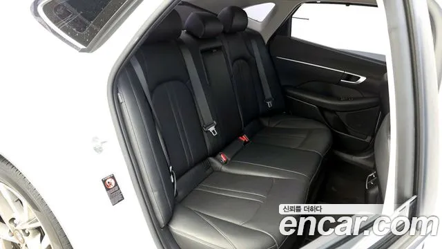 Hyundai Sonata 2021 — фото 12