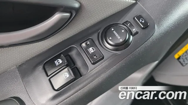 Hyundai Starex 2020 — фото 12