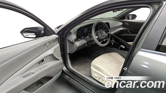 Hyundai AVANTE 2023 — фото 12