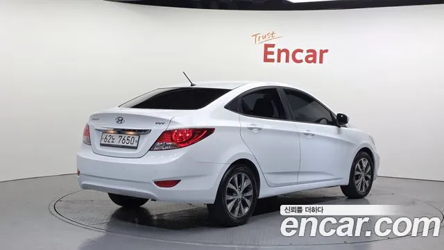 Hyundai Accent 2015 — фото 2