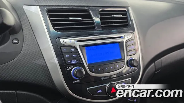 Hyundai Accent 2015 — фото 15
