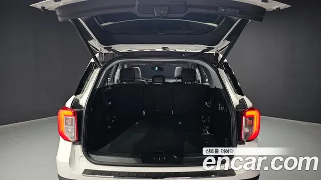 Ford Explorer 2022 — фото 20