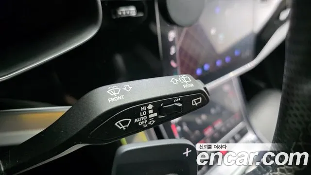 Audi Q8 2021 — фото 14