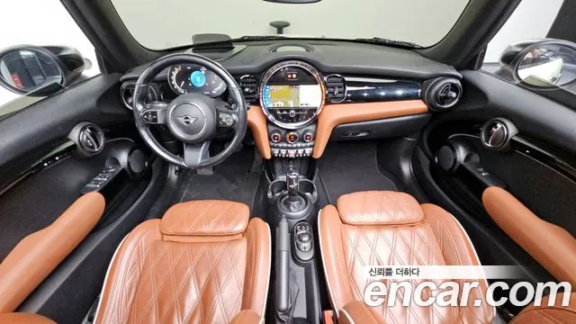 Mini Cooper Convertible 2022 — фото 10