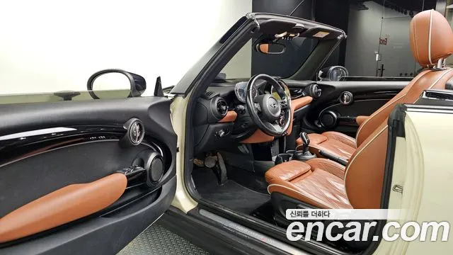 Mini Cooper Convertible 2022 — фото 13