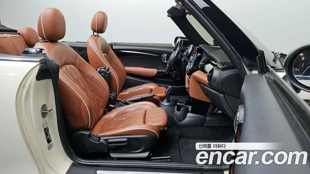 Mini Cooper Convertible 2022 — фото 17