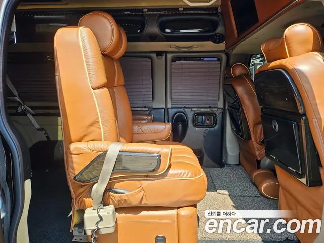 Chevrolet Express Van 2013 — фото 16