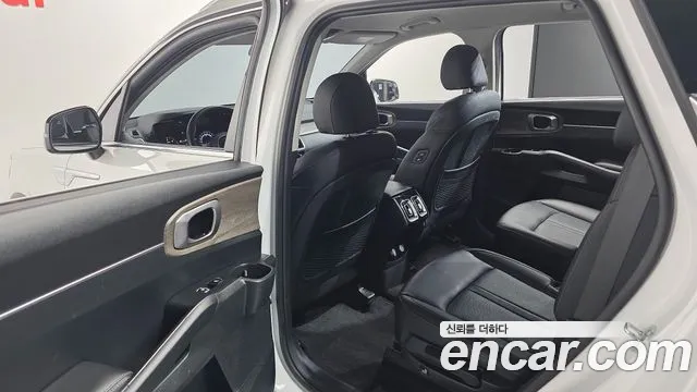 Kia Sorento 2021 — фото 17
