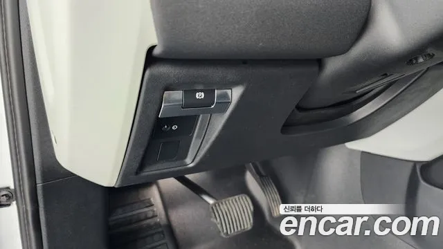 Land Rover Defender 2020 — фото 14