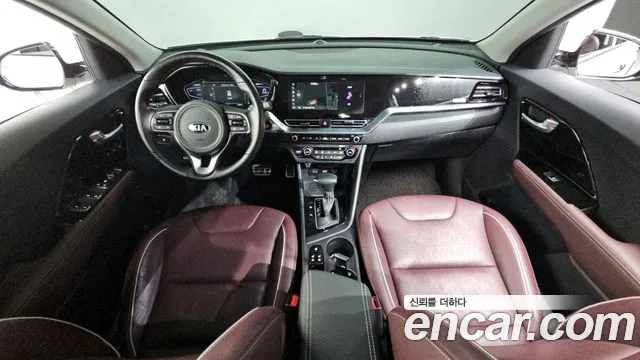 Kia Niro 2020 — фото 10