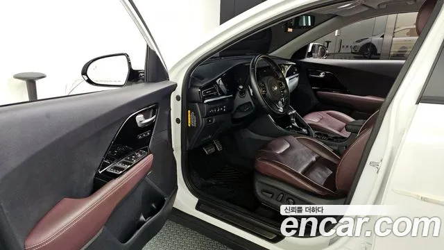 Kia Niro 2020 — фото 13