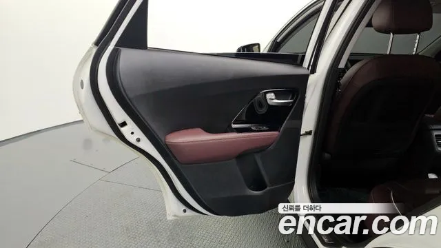 Kia Niro 2020 — фото 15