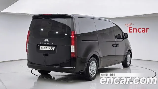 Hyundai Staria 2022 — фото 2