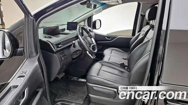 Hyundai Staria 2022 — фото 10