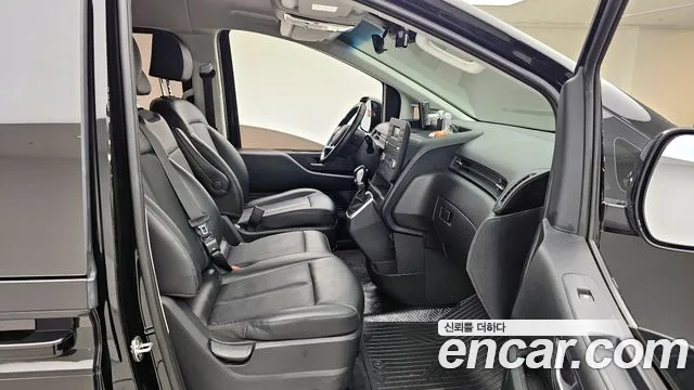 Hyundai Staria 2022 — фото 11
