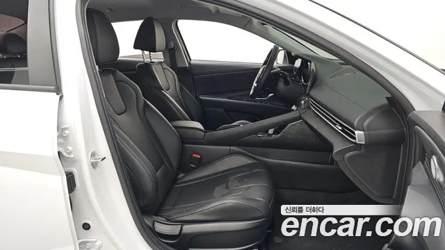 Hyundai AVANTE 2022 — фото 16