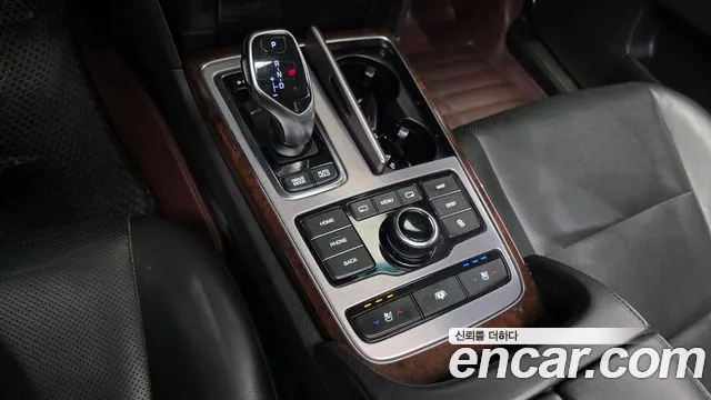 Hyundai Equus 2013 — фото 12