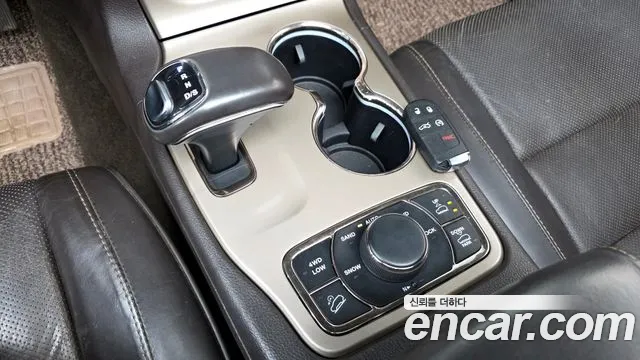 Jeep Cherokee 2015 — фото 9