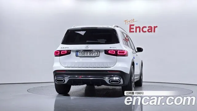 Mercedes-Benz GLB-Class 2021 — фото 4
